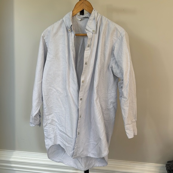 Zara Tops - Zara blue and white striped button down oversized